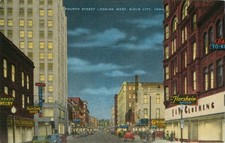 Fourth Street Looking West, Sioux City, Iowa Vintage Postcard picture