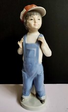 LLADRO Porcelain Boy From Madrid - 8.5