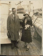 1925 Press Photo Mr. and Mrs. Davis Milton aboard French liner Paris - kfz07867 picture