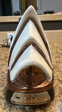 Jim Beam Decanter Sydney Opera House W working music Box 1977, by Regal China picture