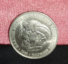 Coin Commemorative of the Prince of Wales and Lady Diana Spencer, Royal Wedding, picture