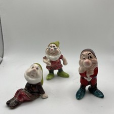 Vintage Disney SNOW WHITE & THE 7 DWARVES Ceramic Figurine Set (Japan) 3pc Set picture