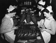 Nurses at Guy's Hospital counting the monies collected durin - 1941 Old Photo 1 picture