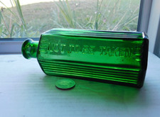 STUNNING  LARGE SIZE GREEN 6 SIDED RIDGE POISON EMBOSSED, NOT TO BE TAKEN picture