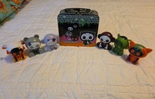 Skelanimals Oliver the Owl Metal Tin And Lot of 6 Mini Halloween Figures 2009 picture
