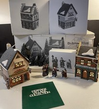 Mint Dept 56 Dickens' Village 