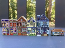 Complete 6-Piece Vintage Wade Mini-Mansions San Francisco Painted Ladies Porcela picture