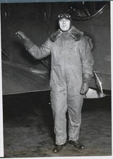 Martin To Lead U.S. Pilots Around The World. Uncle Same Has Placed O - Old Photo picture