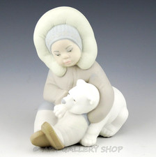 Lladro Figurine BOY ESKIMO PLAYING WITH POLAR BEAR CUB #1195 Retired Matte Mint picture