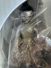 New De Carlini Neiman Marcus Ornament Grand Entrance Lady picture