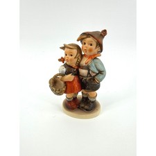 Goebel Hummel Figurine 431 Surprise Boy and Girl with Basket TMK6 W Germany 5.5