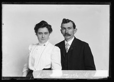 Photo:W. Harlan Portrait of Man and Woman c1901-1903 picture