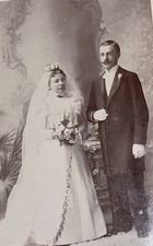 Nice Antique 1800S Victorian Cabinet Card Photograph ￼Couple Bride & Groom #1 picture