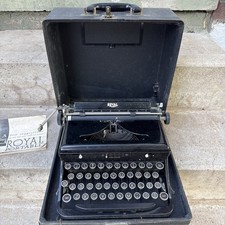 1947 Royal PORTABLE TYPEWRITER picture