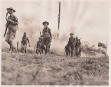 1935 Press Photo Pennsylvania National Guard Wear Gas Masks at War Maneuvers picture