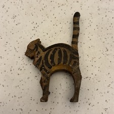 Vintage Primitive Hand Carved FOLK ART Wood Arched Cat HALLOWEEN Decoration picture