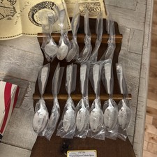 Vintage 1976 Franklin Mint 13 Original American Colonies Spoon Set w/ Wood Shelf picture