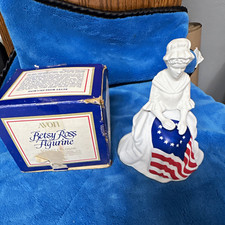 Avon Betsy Ross Sonnet Cologne Figurine Bottle w/ Box, 1976 Patriotic picture
