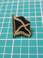 Vtg Scotland Flag Scottish Gold Tone Lapel Pin  picture