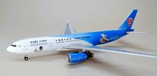 Aeroclassics ACCSN0716 China Southern Airbus A330-200 B-6057 Diecast 1/400 Model picture