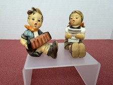 ​Lot of 2 Vintage Goebel Hummel Figurines 189 196 2.75