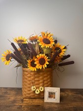 2003 Longaberger Autumn Tote Basket w/ Sunflower Floral Arrangement & Tie-On picture