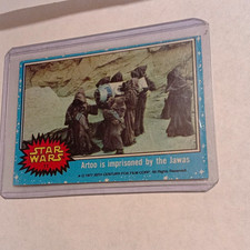 Topps 1977 Star Wars Base Set “Artoo Is Imprisoned by the Jawas” #11 picture