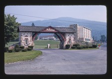 Photo:Ellenville New York Fallsview Gate Hotel Entrance 1960s Catskills picture