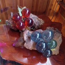 VINTAGE MCM LUCITE GLASS GRAPE CLUSTERS ON BURL WOOD WOODEN Mid-Century decor picture
