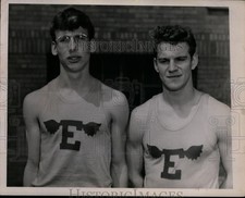 1950 Press Photo East High School track athletes Allan Lubina and Ray Manchook picture