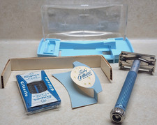 Vintage 1960s Lady Gillette Razor - Blue Stars - Model I-1  W/Case - NOS??  Nice picture