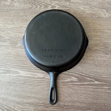 Vintage Unmarked Wagner Ware #8 Cast Iron Skillet 10 1/2 Inch Restored picture