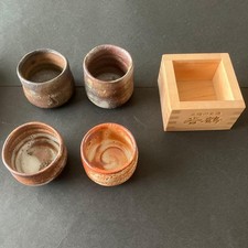 Hagiyaki Bizen Ware 4 Sake Cups & Wakatsuru Sake Masu Set, Unused used picture
