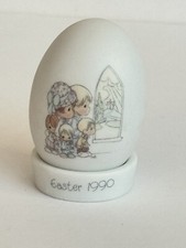 Precious Moments Egg ~ Easter 1990 ~ Enesco  with Stand (S40) picture