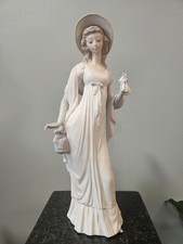 Vintage Retired Lladro DAINTY LADY #1210 Glossy 14
