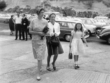 Family arriving 'Exclusive Brethren Sect' meeting Dorking Surre- 1964 Old Photo picture