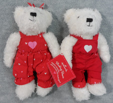 HALLMARK Kissing