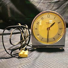 Hammond Synchronous Plug-In AntqElectric Analog Alarm Clock 1940's  Black/Silver picture