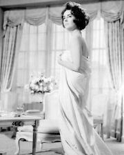 Elizabeth Taylor beautiful pose holding towel around herself Butterfield 8 8x10 picture