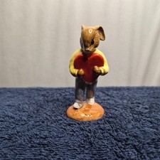 Royal Doulton Bunnykins Figurine Sweetheat Bunnykins DB103 3-3/4 tall picture