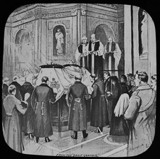 ANTIQUE Magic Lantern Slide QUEEN VICTORIAS FUNERAL 1901 COMMITTAL OF BODY  picture