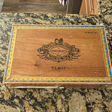 Partagas Serie S 25 Perfecto Wooden Cigar Box Empty Flor de Tabacos 1845 picture