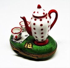LIMOGES FRANCE BOX - BREAKFAST TABLE - COFFEE POT & CUPS & TOAST - SPOON CLASP picture