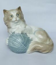 NAO By Lladro CAT WITH YARN BALL 257 VINTAGE 1980's 5.25