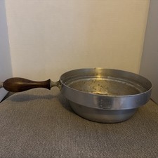 VINTAGE UNIQUE AND RARE WIDE FLANGE ALUMINUM POT picture