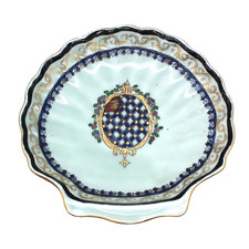 Vintage CHINESE ARMORIAL CREST EXPORTWARE Hand Painted Gold Trim Porcelain Dish picture