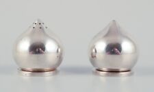 Aage Weimar. Pair of modernist salt and pepper shakers. In sterling silver picture