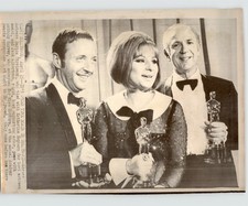 HOLLYWOOD Stars BARBARA STREISAND Jack Albertson OSCARS 1969 Press Photo picture