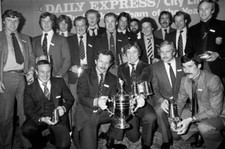 The England Rugby team, at the Dorchester Hotel in London after- 1980 Old Photo picture