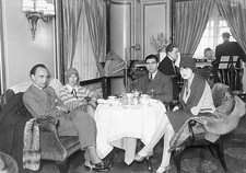 Conrad Veidt 22.01.1893 C.V. Gisela Lukas Max Schmeling Mrs. Veidt- Old Photo picture